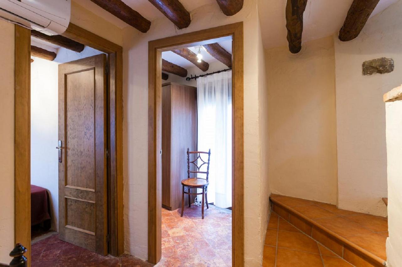 Apartamentos Casa Samper Santa Eulalia de Gallego Bilik gambar