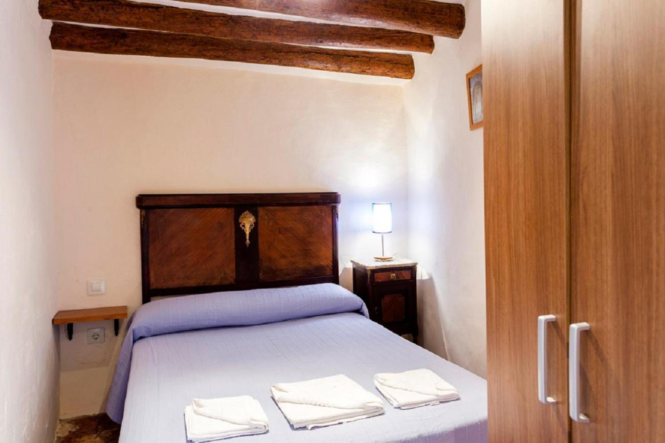 Apartamentos Casa Samper Santa Eulalia de Gallego Bilik gambar